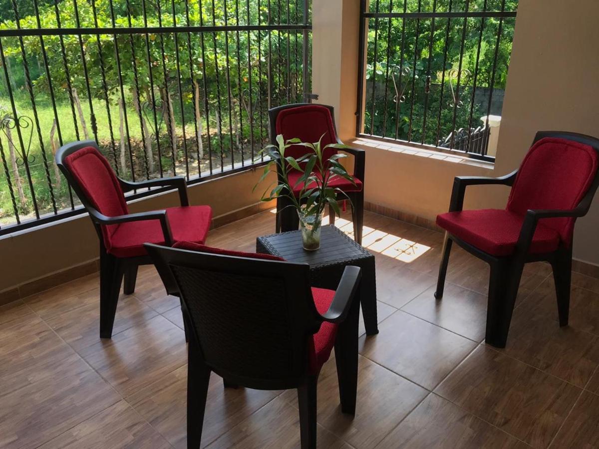 2 Queen Bed Apartment With Smart Tv ,Wifi Y Luz Las 24 Horas Jarabacoa Esterno foto