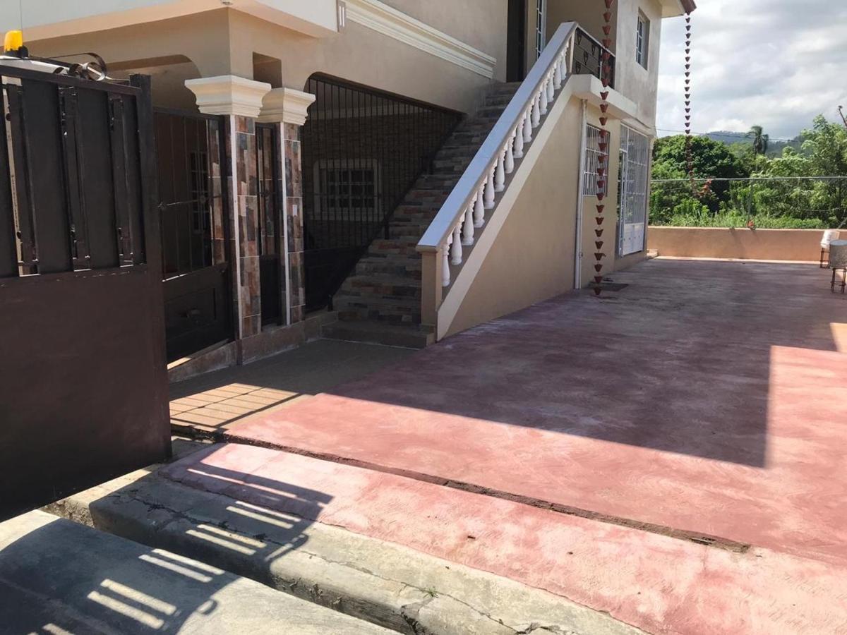 2 Queen Bed Apartment With Smart Tv ,Wifi Y Luz Las 24 Horas Jarabacoa Esterno foto